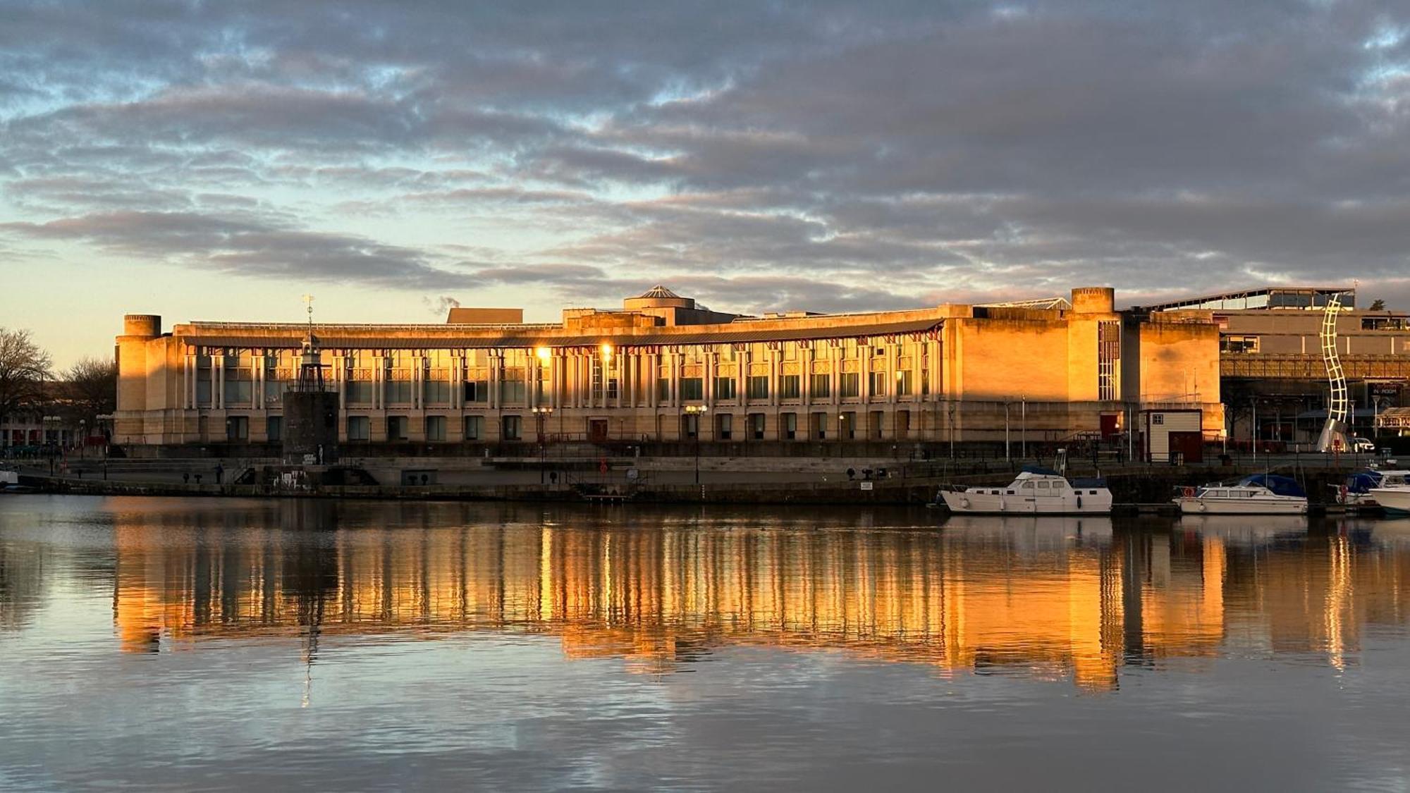 Comfortable City Centre Apartment For Contractors And Couples - City Centre Bristol Eksteriør billede